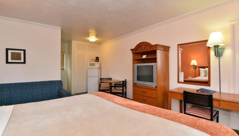 Kamer - Budget Inn Okeechobee