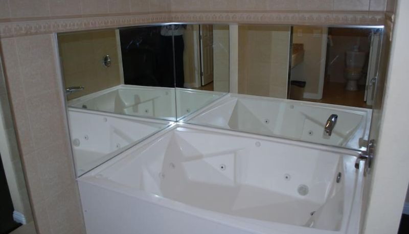 Suite - Walnut Inn & Suites West Covina