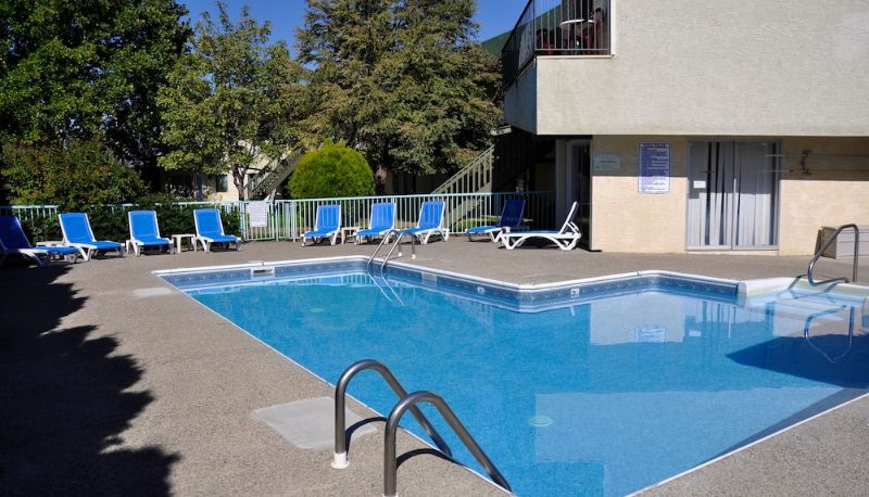 Zwembad - Summerland Motel