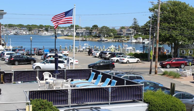 Info - Ocean Street Inn on Hyannis Harbor