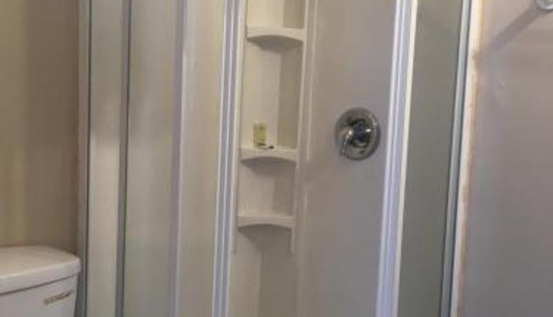 Banyo - The Belmar Inn
