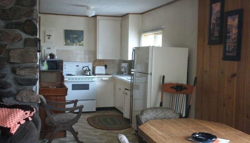Tripla - Chalkley's Sandy Bay Cottage Resort