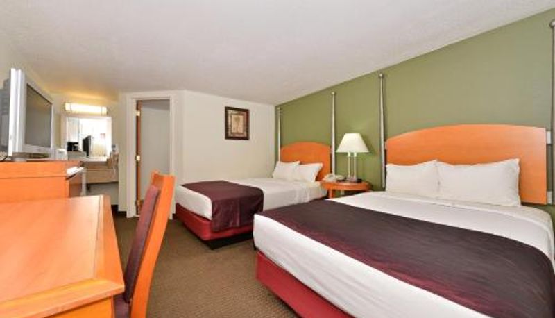 Info - Charleston Eagle Inn