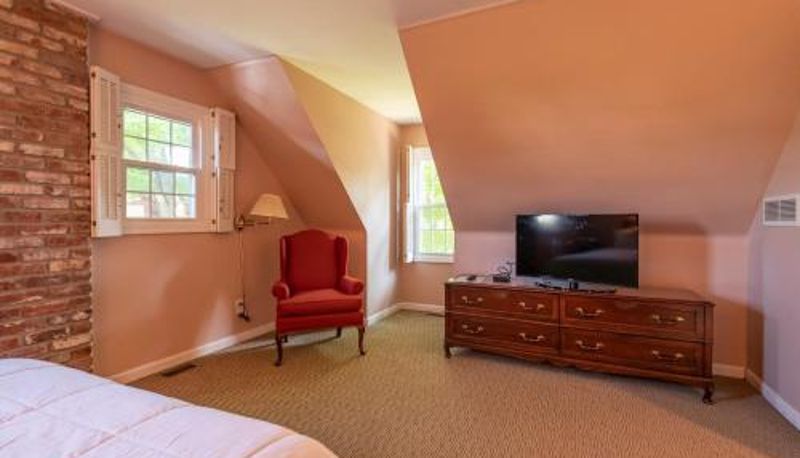 Suite - Century Suites Hotel