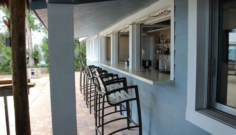 Bar - Fiesta Key RV Resort