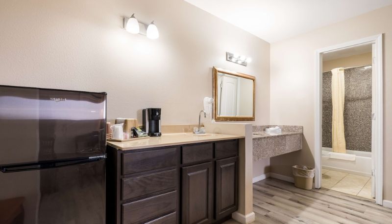Junior süit - Americas Best Value Inn Refugio