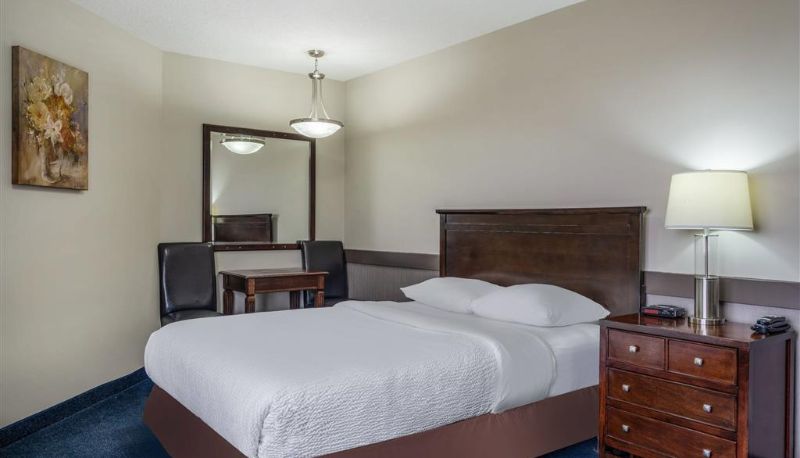 Camera - Travelodge by Wyndham Wetaskiwin