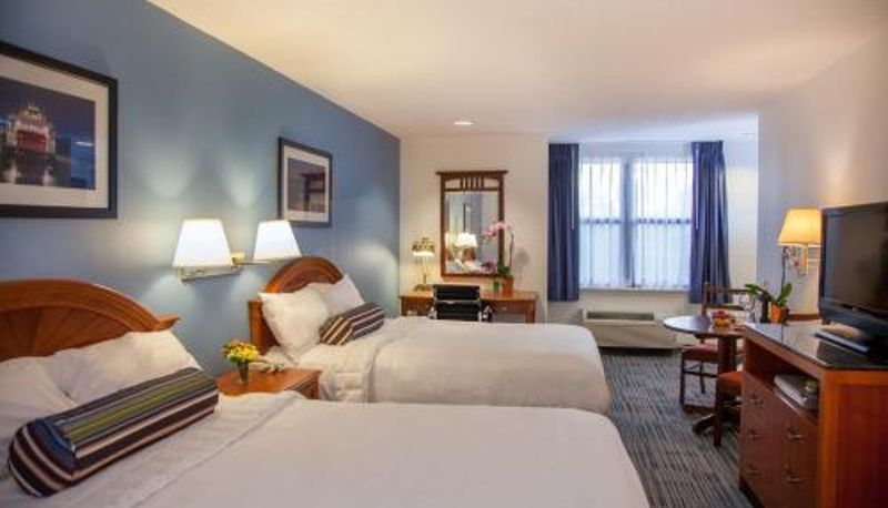 Zimmer - Federal City Inn & Suites
