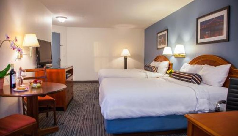 Zimmer - Federal City Inn & Suites