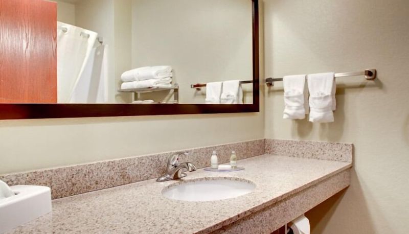 Standardzimmer - Cobblestone Inn & Suites - Carrington