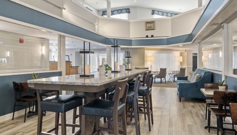 Salon - The Grand Hotel