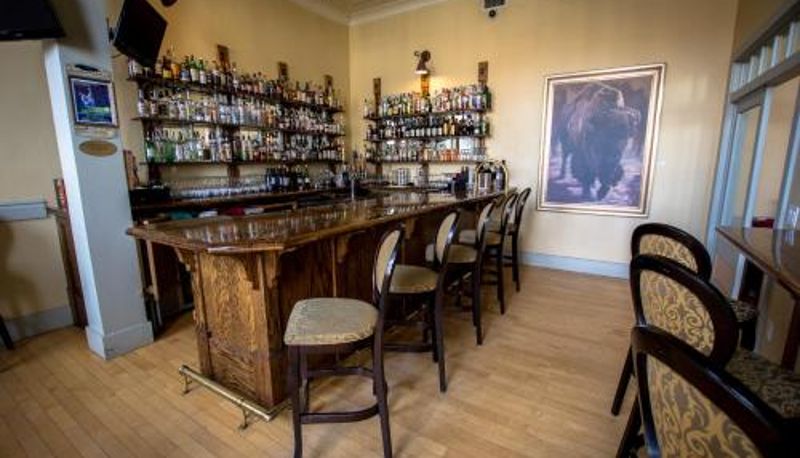Info - Windsor Hotel & Restaurant