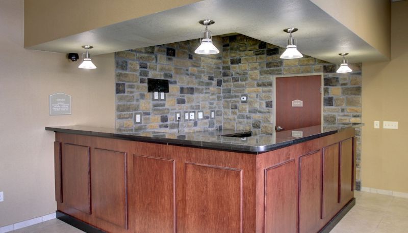 Rezeption - Cobblestone Inn & Suites - Bottineau