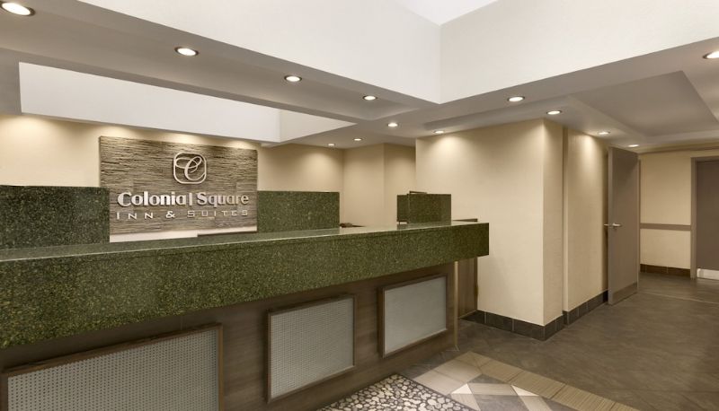 インフォメーションセンター - Colonial Square Inn & Suites