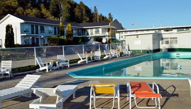 Pool - Hôtel Motel Les Voitures d'Eau