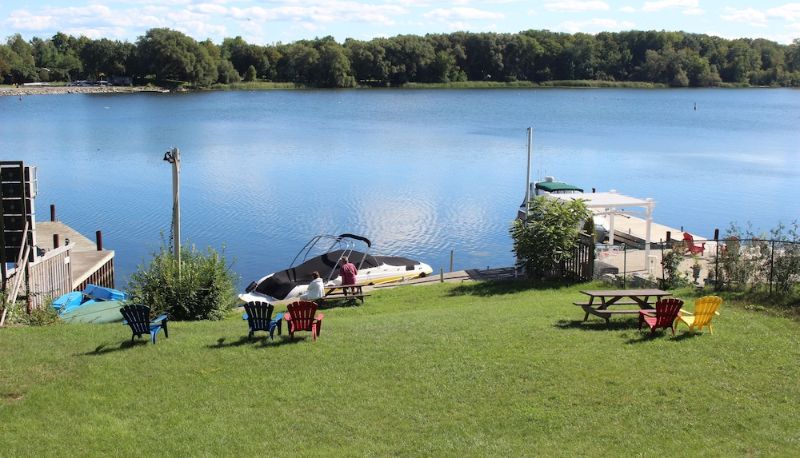 Info - Bayside Inn & Waterfront Suites