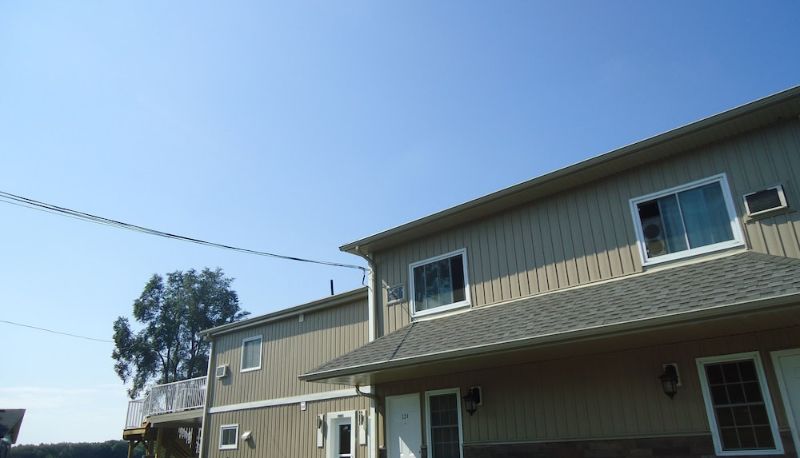 Info - Bayside Inn & Waterfront Suites