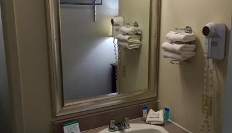 Cuarto de baño - Colonial Inn