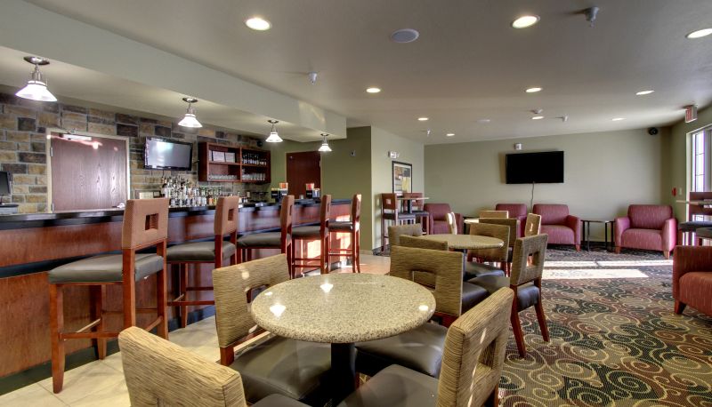 Bar - Cobblestone Inn & Suites - Harper