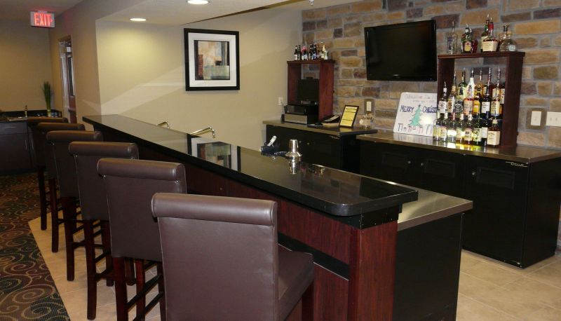 Bar - Cobblestone Inn & Suites - Harper