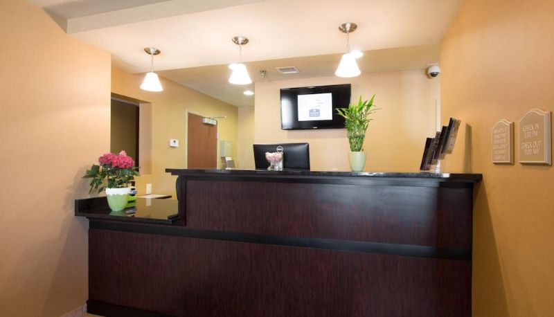 Lobby - Cobblestone Inn & Suites - Eads