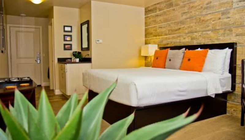 Quarto - Inn On The Cliff