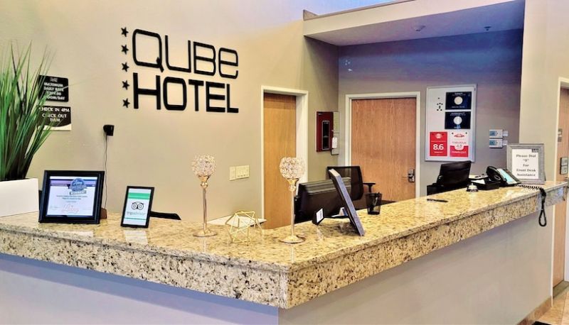 Lobby - Qube Hotel