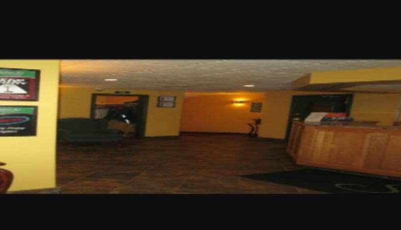 Hall - Shallow Bay Motel & Cabins