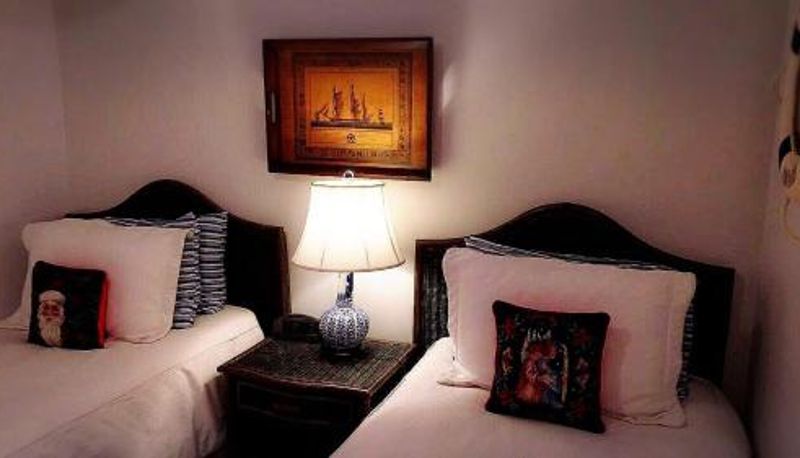 Información - The Stone Hedge Bed and Breakfast