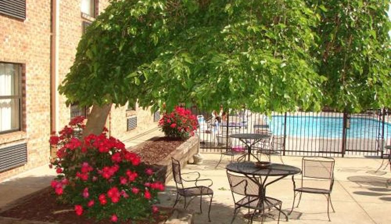 インフォメーションセンター - American Inn North Kansas City