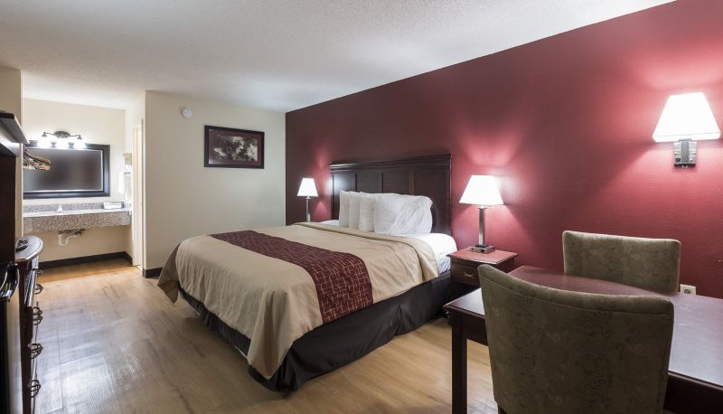 Zimmer - Red Roof Inn Chipley