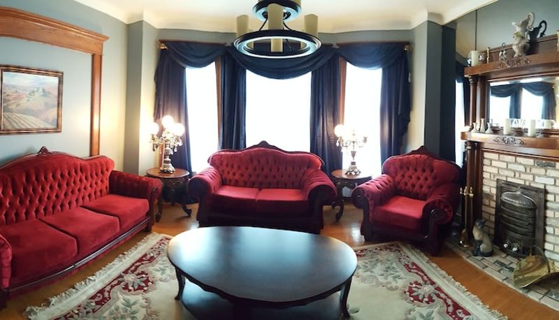 Salón - Li-Li Bed & Breakfast