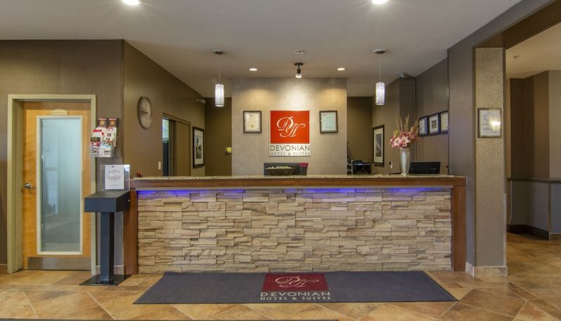 Recepcja - Devonian Hotel & Suites