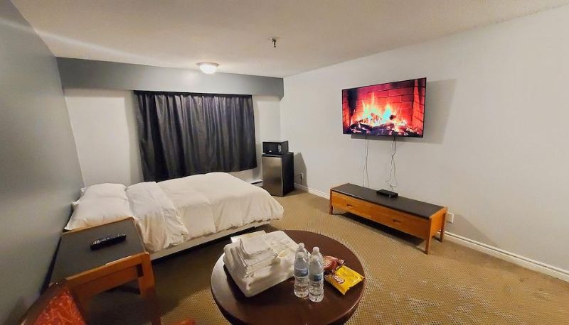 Camera standard - Vanderhoof Inn