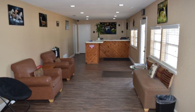 Salón - Albany Inn & RV Campground