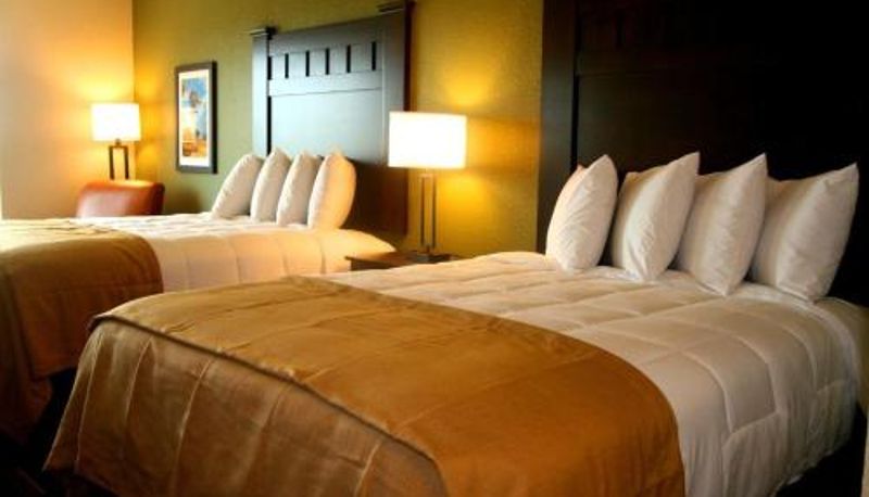 Oda - Comfort Inn & Suites Beeville