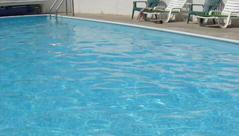 プール - Falcon Resort