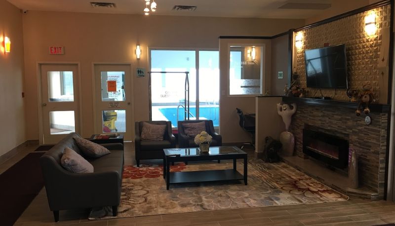 Reception - Neepawa Bay Hill Inns & Suites