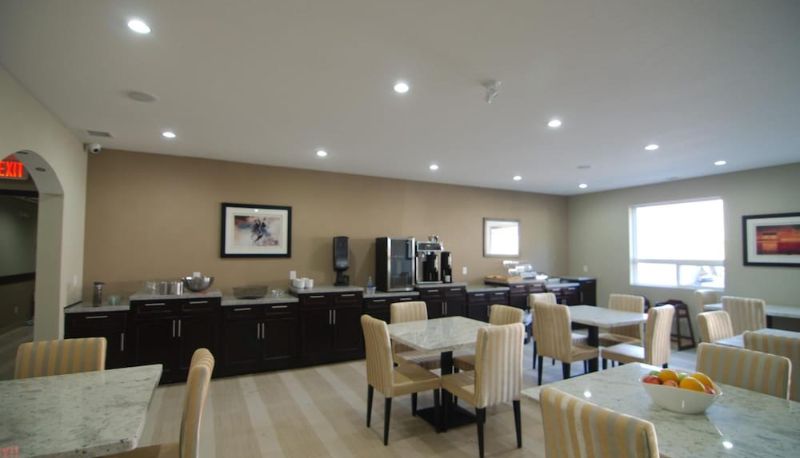 Restoran - Paradise Inn & Kitchenette Suites