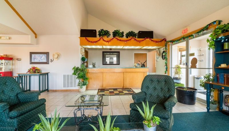 Reception - OK HomeTown Inn By OYO Texhoma