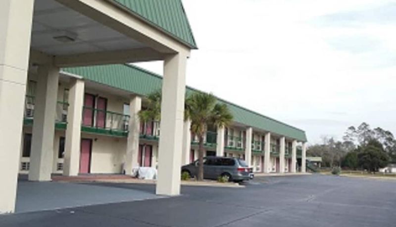 Area esterna dell'hotel - Western Motel