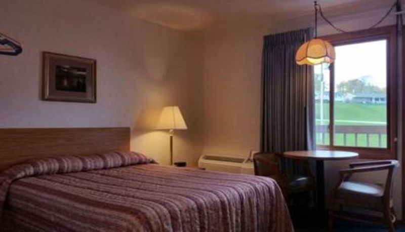 Info - Algoma Beach Motel