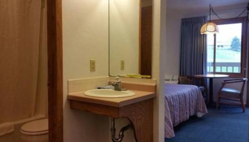 Camera - Algoma Beach Motel
