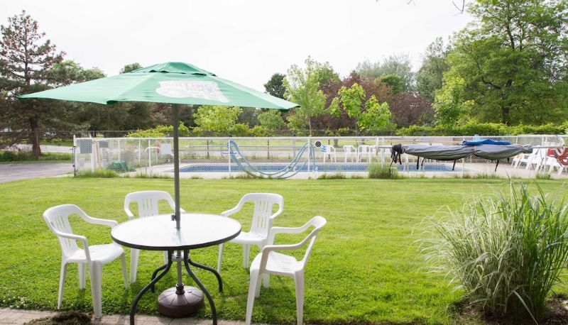 Pool - Niagara Falls Motor Lodge