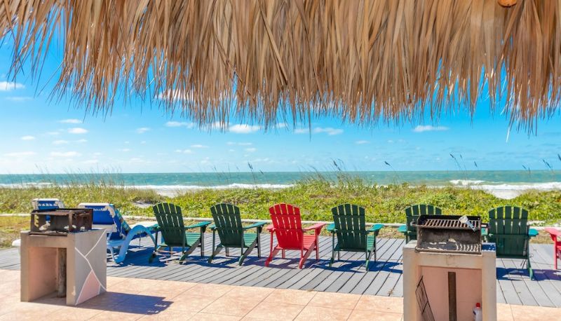 Hotel outdoor area - Belleair Beach Resort Motel