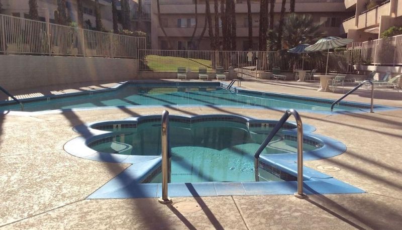 Idromassaggio - Spacious Downtown Condo