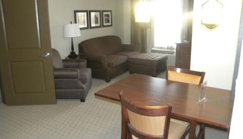 Oda - Teddy's Residential Suites Watford City