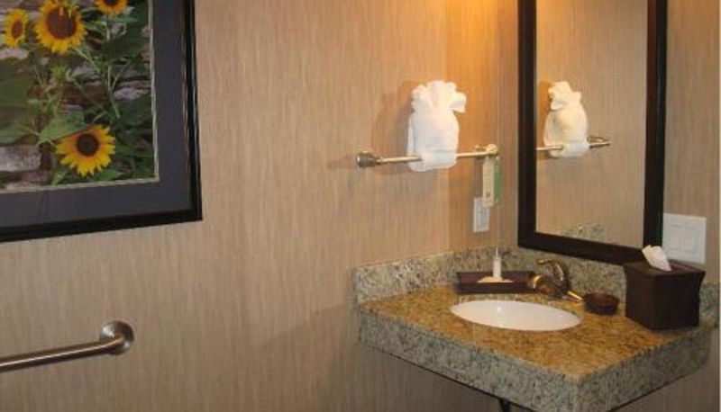 Aile odası - Little Missouri Inn & Suites Watford City