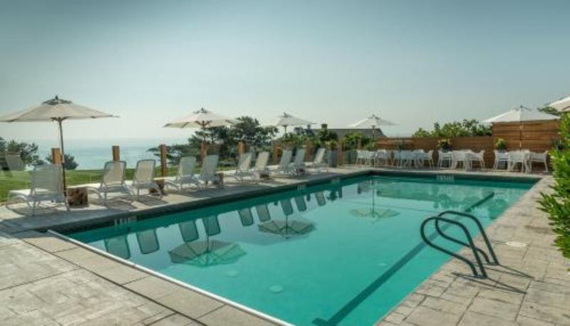 Piscina - ViewPoint Hotel