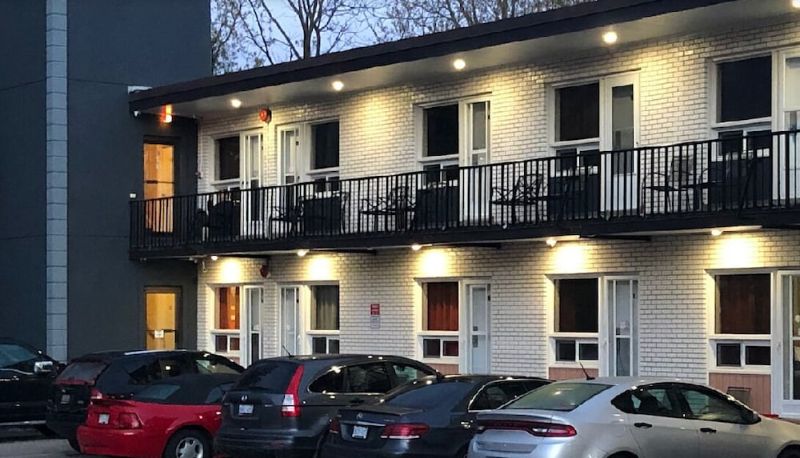 Información - Sunrise Inn